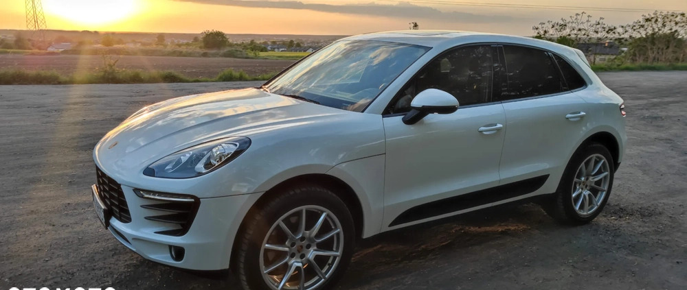 Porsche Macan cena 164900 przebieg: 65000, rok produkcji 2018 z Golina małe 191